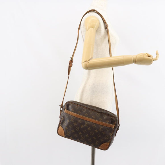 LOUIS VUITTON Monogram Trocadero 30 Shoulder Bag M51272 LV Auth ka1301