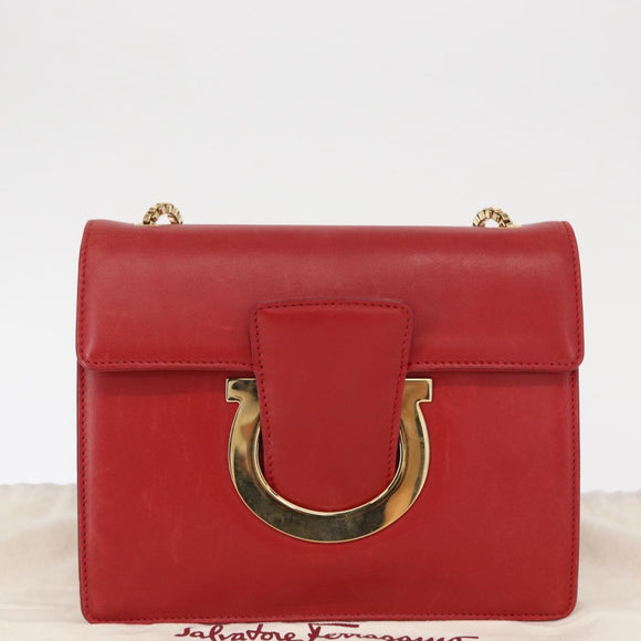 Salvatore Ferragamo Chain Shoulder Bag Leather Red Gold Auth ka1446