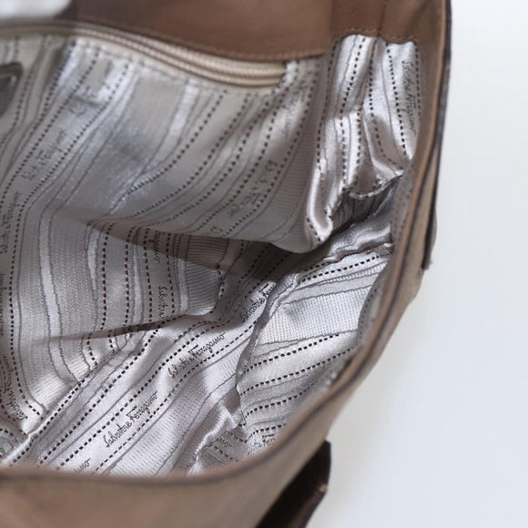 Salvatore Ferragamo Gancini Shoulder Bag Leather Beige Auth ka1679