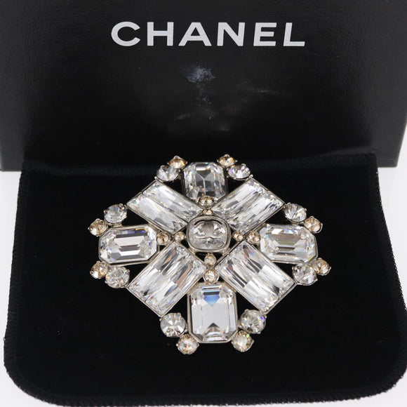 CHANEL Rhinestone Brooch metal Silver CC Auth ka1740V