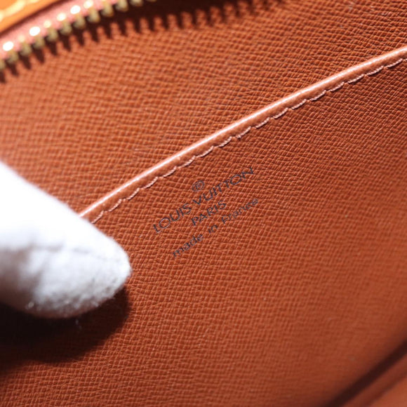 LOUIS VUITTON Epi Pochette Homme Bag Brown Zipangu Gold M52528 LV Auth ka1883