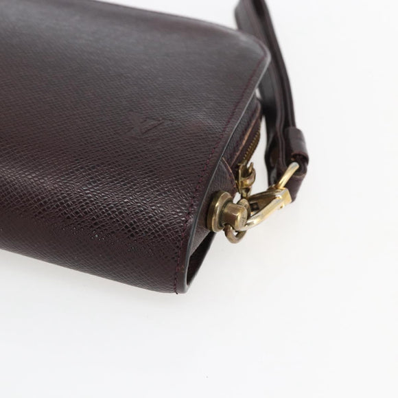 LOUIS VUITTON Taiga Baikal Clutch Bag Acajou M30186 LV Auth ka2397