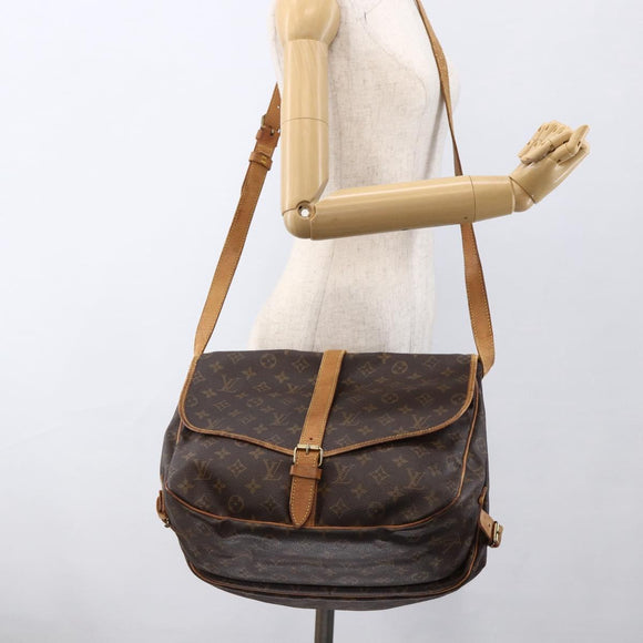 LOUIS VUITTON Monogram Saumur 30 Shoulder Bag M42256 LV Auth ka2700