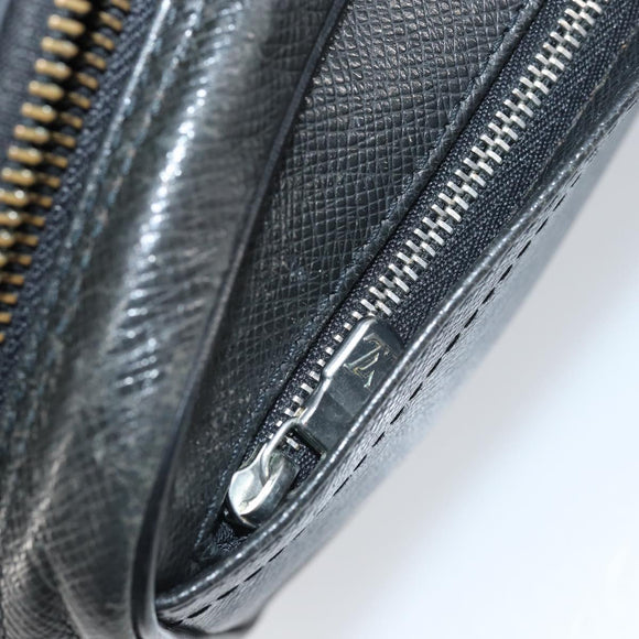 LOUIS VUITTON Taiga Karga Clutch Bag Ardoise M30812 LV Auth ka2832