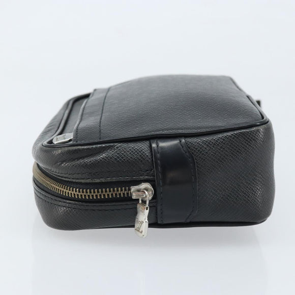 LOUIS VUITTON Taiga Karga Clutch Bag Ardoise M30812 LV Auth ka2832