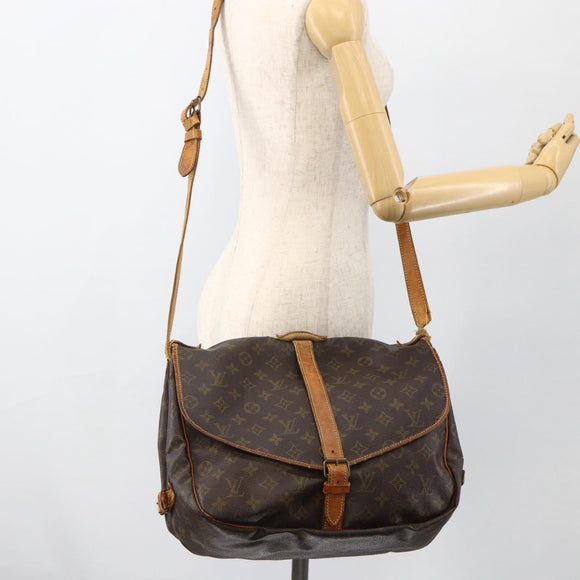 LOUIS VUITTON Monogram Saumur 35 Shoulder Bag M42254 LV Auth ka2882