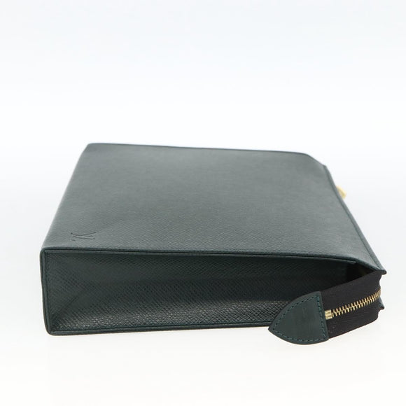 LOUIS VUITTON Taiga Poche Toilette 26 Pouch Epicea LV Auth ka3001