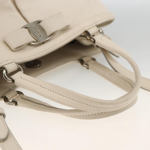 Salvatore Ferragamo Handtas Leer 2way Wit Zilver Auth ka3096A