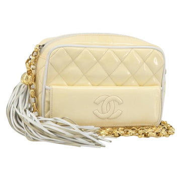 CHANEL Chain Shoulder Bag Patent leather Beige Gold CC Auth ka3145