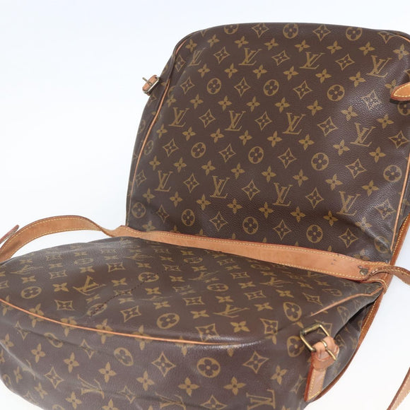 LOUIS VUITTON Monogram Saumur 35 Shoulder Bag M42254 LV Auth ka3182