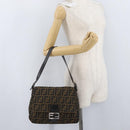 FENDI Zucca Canvas Mamma Baguette Shoulder Bag Brown Black Auth ka3290V-26
