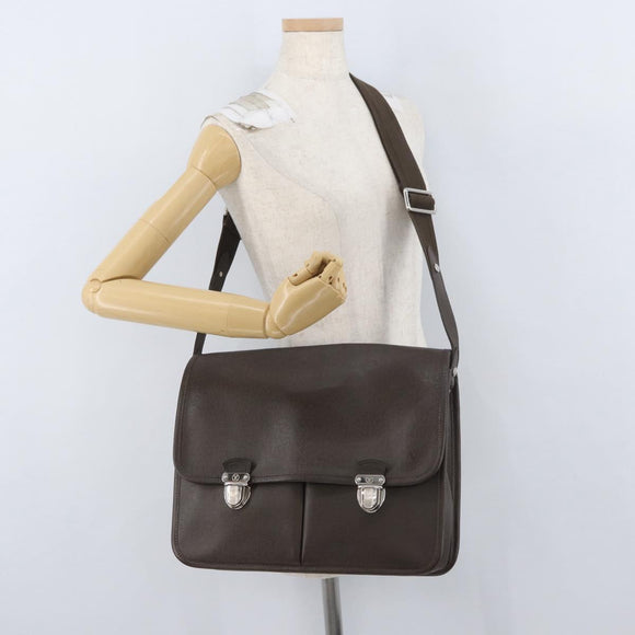 LOUIS VUITTON Taiga Alexei Shoulder Bag Grizzly M32478 LV Auth ka3370