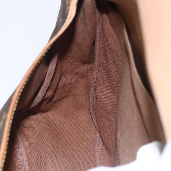 LOUIS VUITTON Monogram Saumur 35 Shoulder Bag M42254 LV Auth ka344