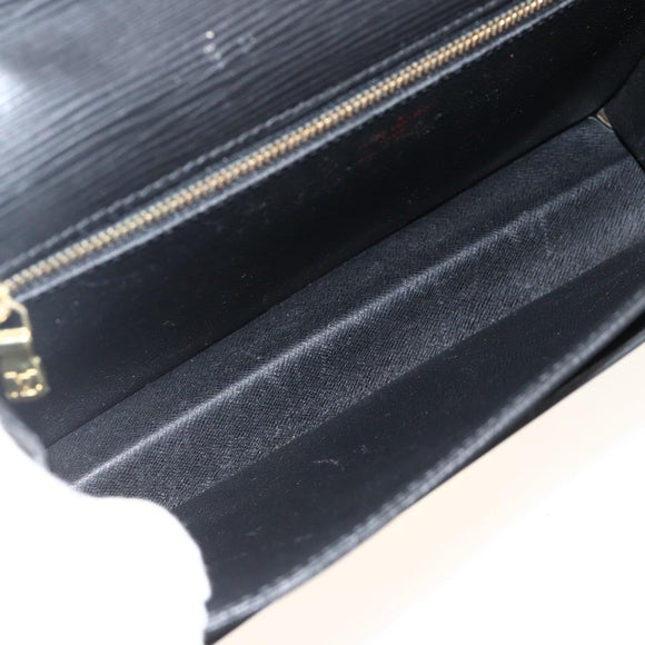 LOUIS VUITTON Epi Serie Dragonne Clutch Bag Black Noir M52612 LV Auth ka3605