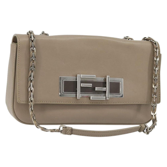 FENDI Chain Trebuquette Shoulder Bag Leather Beige Silver Auth ka3885A