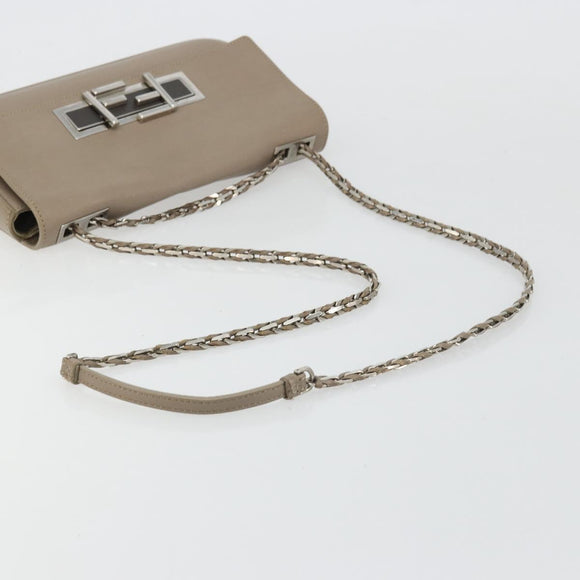 FENDI Chain Trebuquette Shoulder Bag Leather Beige Silver Auth ka3885A