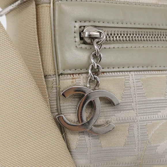 CHANEL New Travel Line Umhängetasche Nylon Beige CC Auth ka3980A
