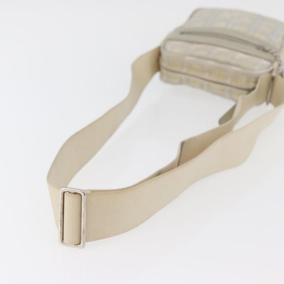CHANEL New Travel Line Umhängetasche Nylon Beige CC Auth ka3980A