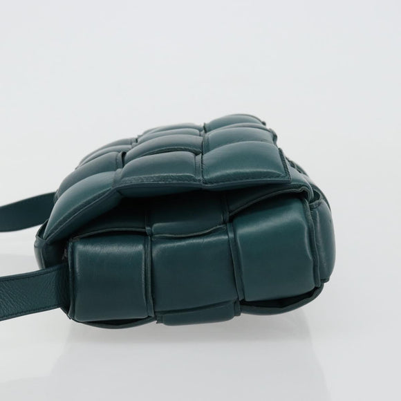 BOTTEGA VENETA MAXI INTRECCIATO Padded Cassette Bag Leather Green Auth ka4105SAV