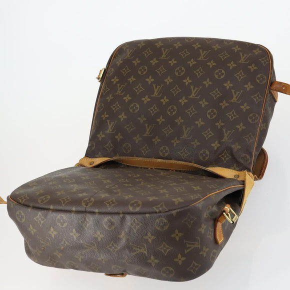 LOUIS VUITTON Monogram Saumur 35 Shoulder Bag M42254 LV Auth ka435