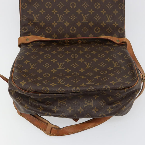 LOUIS VUITTON Monogram Saumur 35 Shoulder Bag M42254 LV Auth ka4390