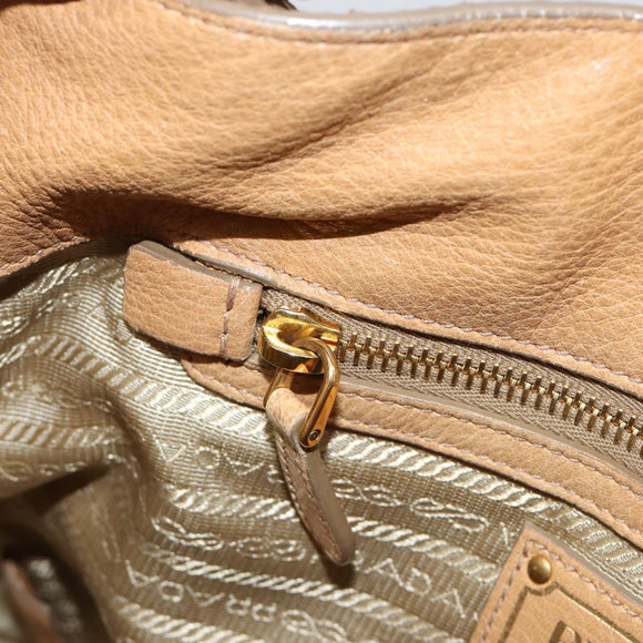 PRADA Schoudertas Leer Beige Goud Auth ka4438A