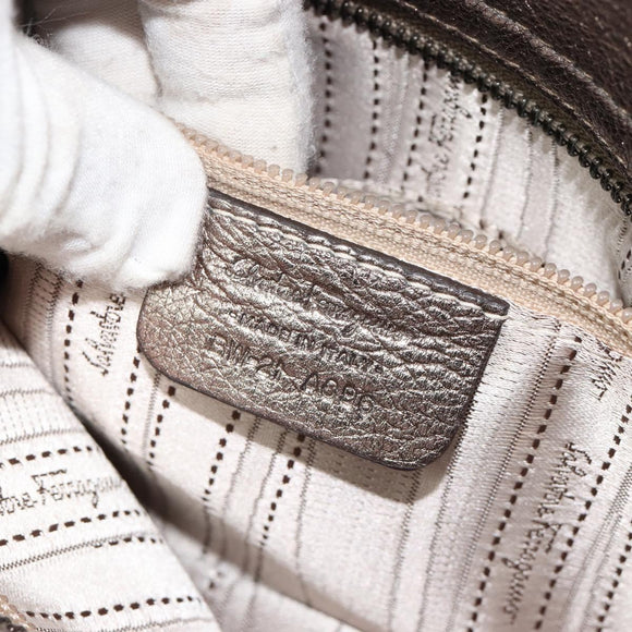 Salvatore Ferragamo Gancini Handtasche Leder Silber Auth ka4466