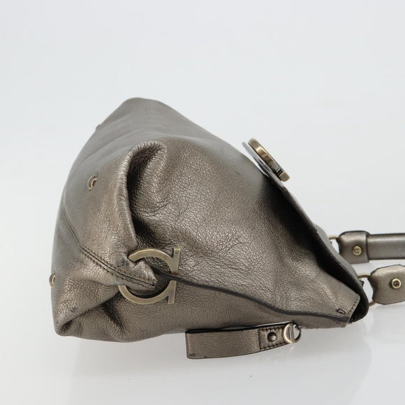 Salvatore Ferragamo Gancini Handtasche Leder Silber Auth ka4466