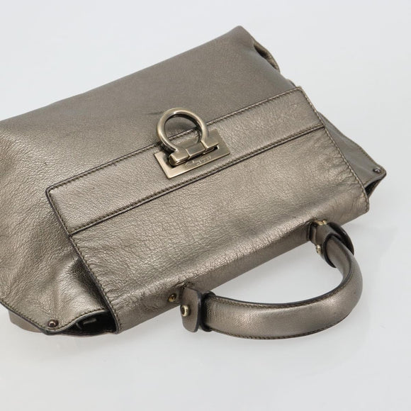 Salvatore Ferragamo Gancini Handtasche Leder Silber Auth ka4466