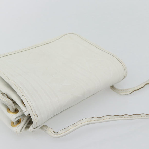FENDI Shoulder Bag Leather White Gold Auth ka4485