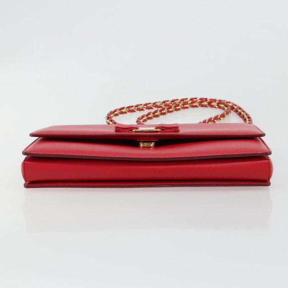 Salvatore Ferragamo Vala Chain Shoulder Bag Leather Red Gold Auth ka4496