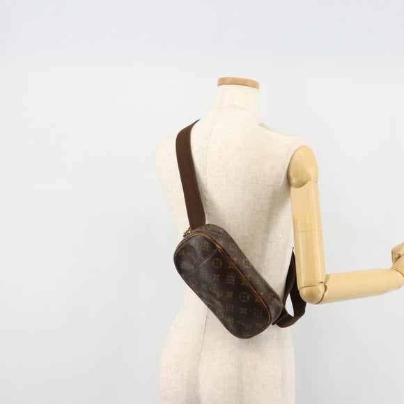 LOUIS VUITTON Monogram Pochette Gange Schoudertas M51870 LV Auth ka4522