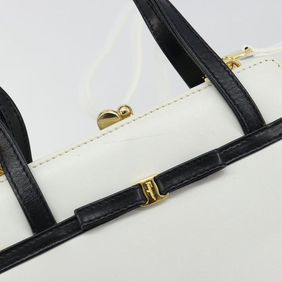 Salvatore Ferragamo Vala Handtas Leer 2way Wit Goud Auth ka4614A