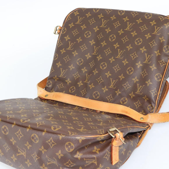 LOUIS VUITTON Monogram Saumur 35 Shoulder Bag M42254 LV Auth ka4631