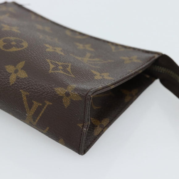 LOUIS VUITTON Monogram Poche Toilette 15 Etui M47546 LV Auth ka4639