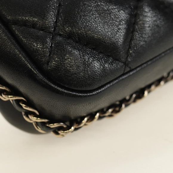 CHANEL Matelassé Perlenketten-Schultertasche Lammleder Schwarz Gold CC Auth ka4643M