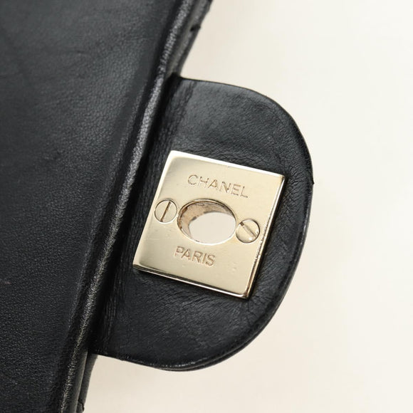 CHANEL Matelassé Perlenketten-Schultertasche Lammleder Schwarz Gold CC Auth ka4643M