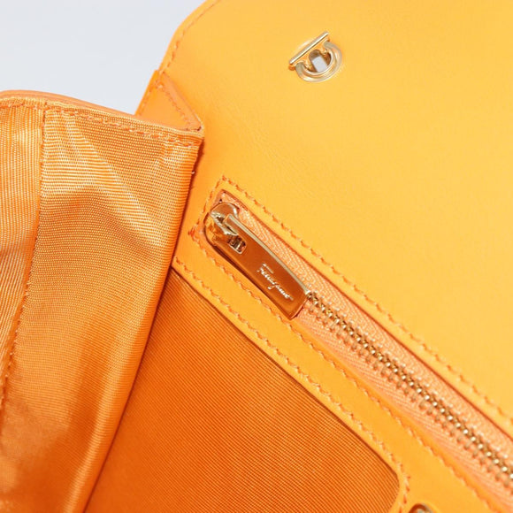 Salvatore Ferragamo Vala Schultertasche Lackleder Orange Gold Auth ka4654A