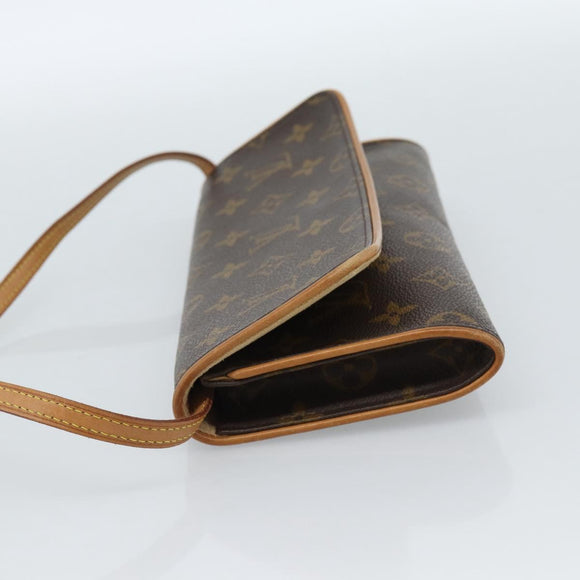 LOUIS VUITTON Monogram Pochette Twin GM Shoulder Bag M51852 LV Auth ka4656A