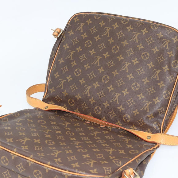 LOUIS VUITTON Monogram Saumur 35 Shoulder Bag M42254 LV Auth ka4741A