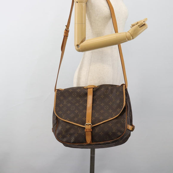 LOUIS VUITTON Monogram Saumur 35 Shoulder Bag M42254 LV Auth ka4741A