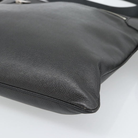 LOUIS VUITTON Taiga Sasha Shoulder Bag Ardoise M32712 LV Auth ka4817