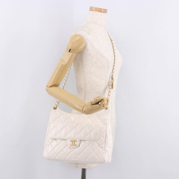 CHANEL Matelasse Chain Shoulder Bag Patent leather White Gold CC Auth ka4897SAM