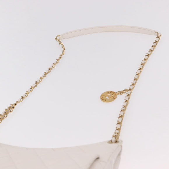 CHANEL Matelasse Chain Shoulder Bag Patent leather White Gold CC Auth ka4897SAM