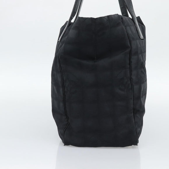CHANEL New Travel Line Tote Bag Nylon Black CC Auth ka5162