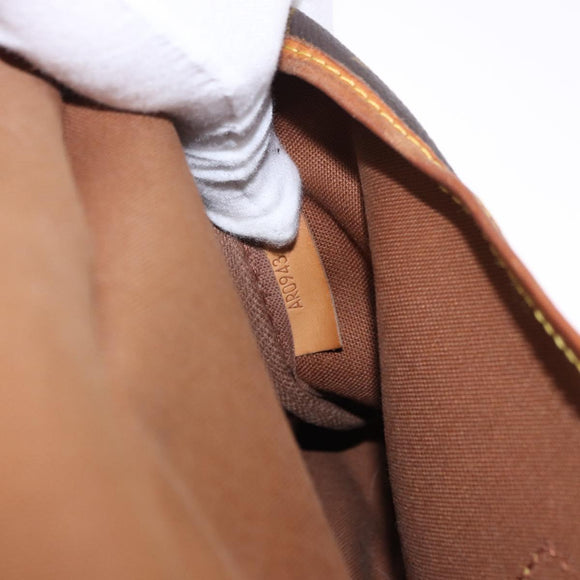 LOUIS VUITTON Monogram Saumur 30 Shoulder Bag M42256 LV Auth ka5561