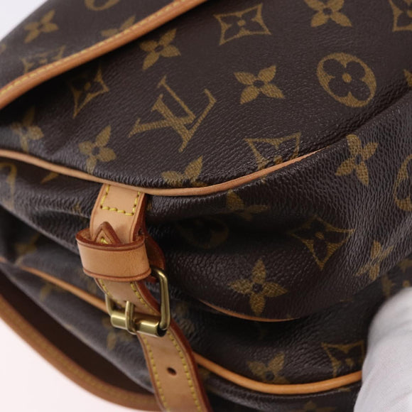 LOUIS VUITTON Monogram Saumur 30 Shoulder Bag M42256 LV Auth ka5588V