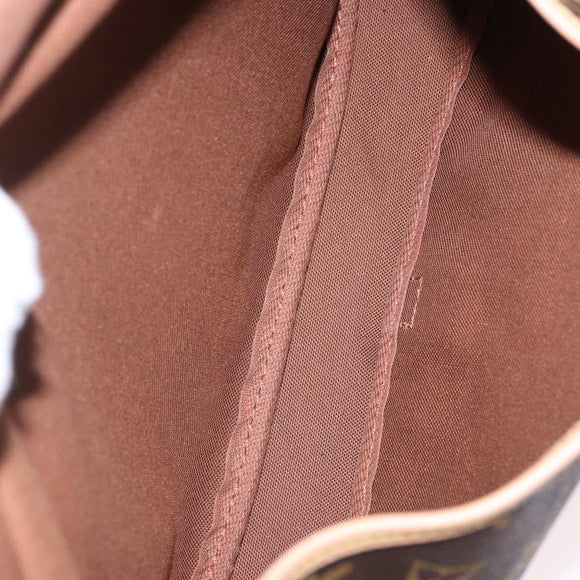 LOUIS VUITTON Monogram Saumur 30 Shoulder Bag M42256 LV Auth ka5588V