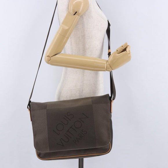 LOUIS VUITTON Damier Geant Petite Message Shoulder Bag Tail M93617 Auth ka5640