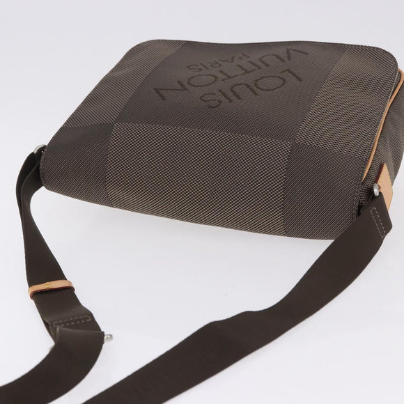 LOUIS VUITTON Damier Geant Petite Message Shoulder Bag Tail M93617 Auth ka5640